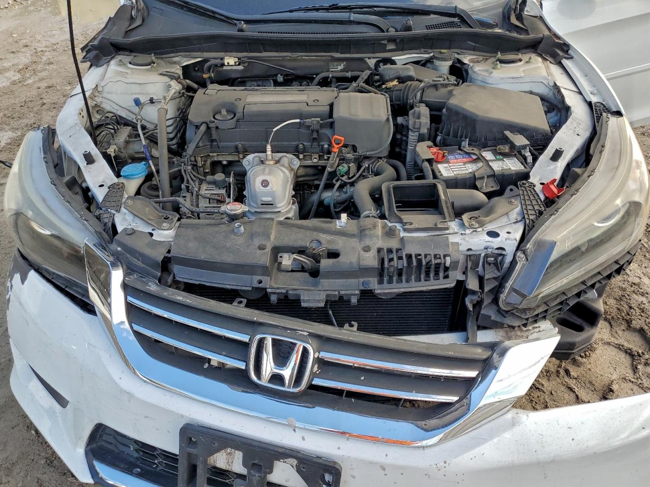 2015 HONDA ACCORD LX photo 11
