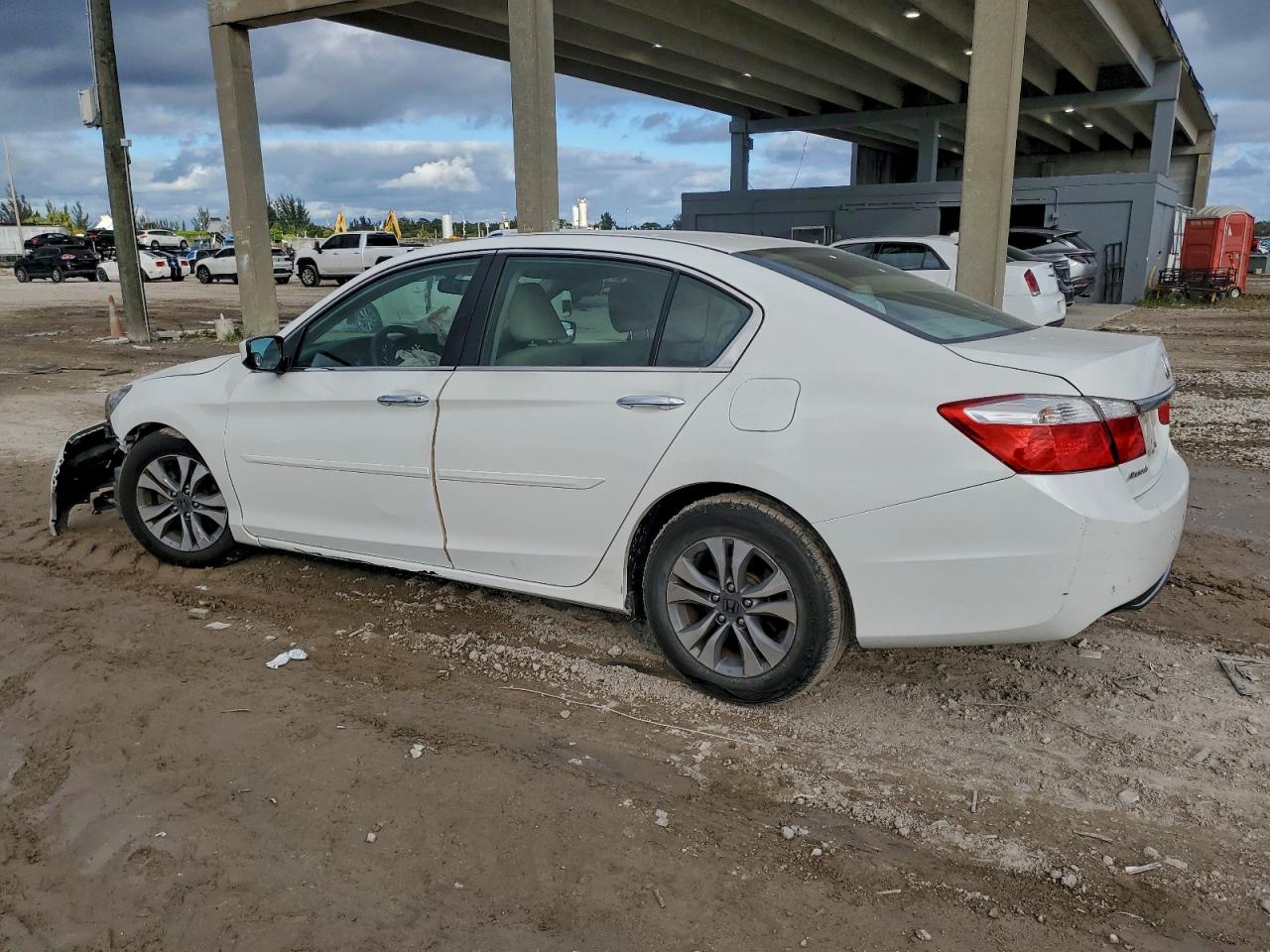2015 HONDA ACCORD LX photo 2