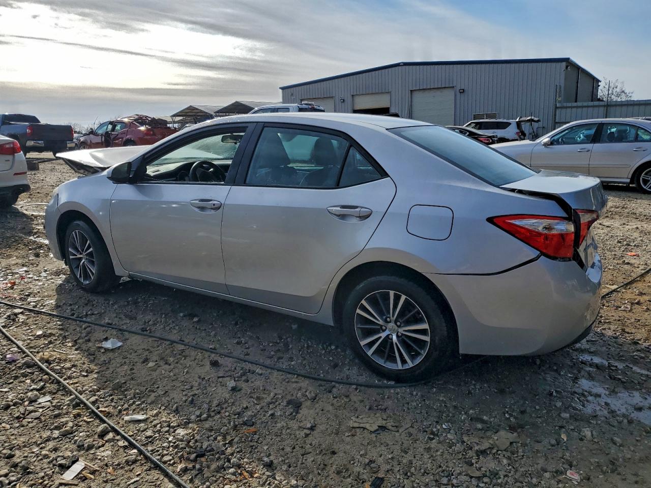 2016 TOYOTA COROLLA L photo 4