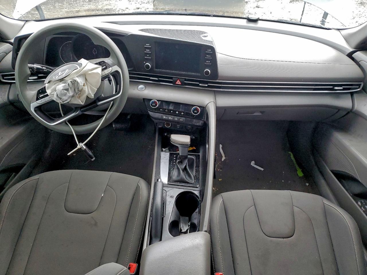 2022 HYUNDAI ELANTRA SEL photo 8