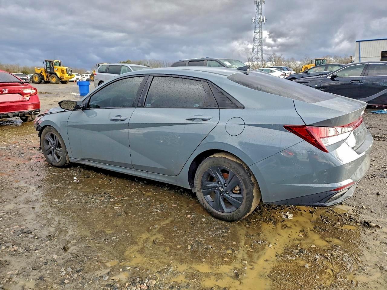 2022 HYUNDAI ELANTRA SEL photo 2