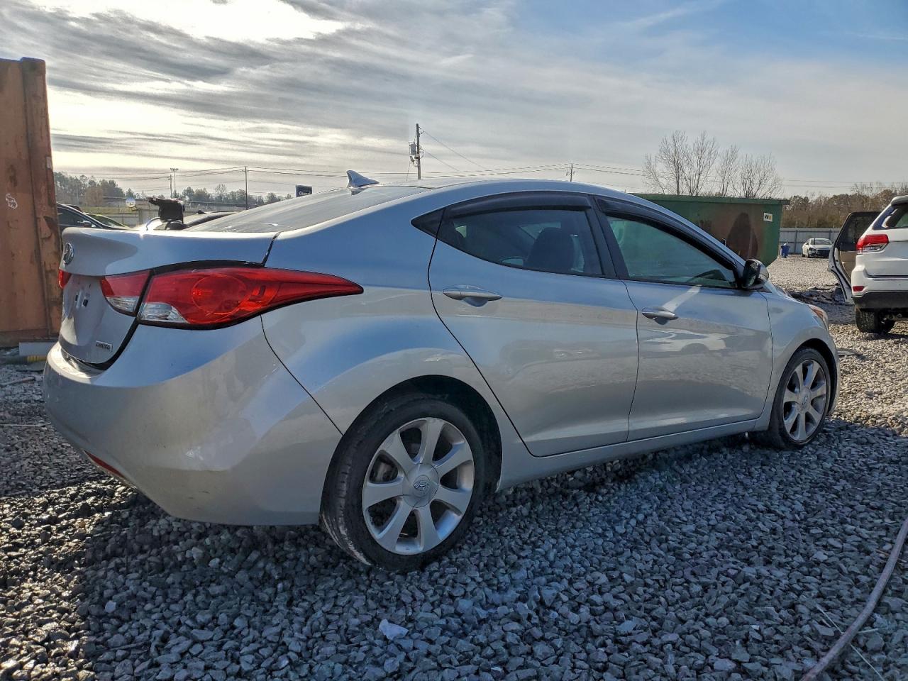 2013 HYUNDAI ELANTRA GLS photo 5