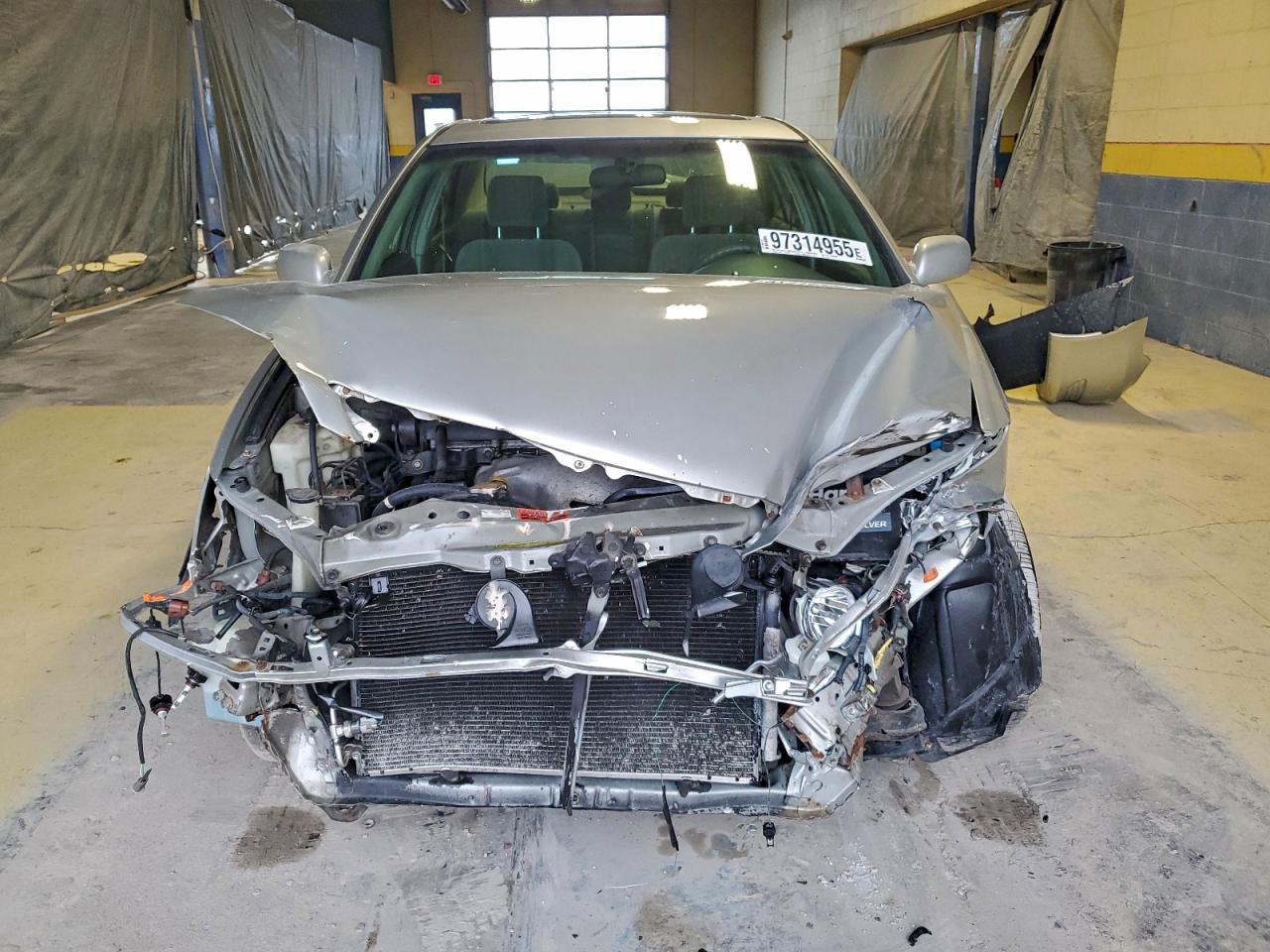 2005 TOYOTA CAMRY LE photo 9