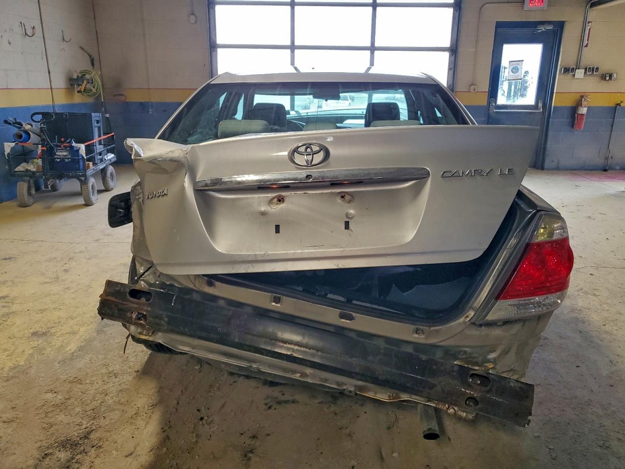 2005 TOYOTA CAMRY LE photo 11