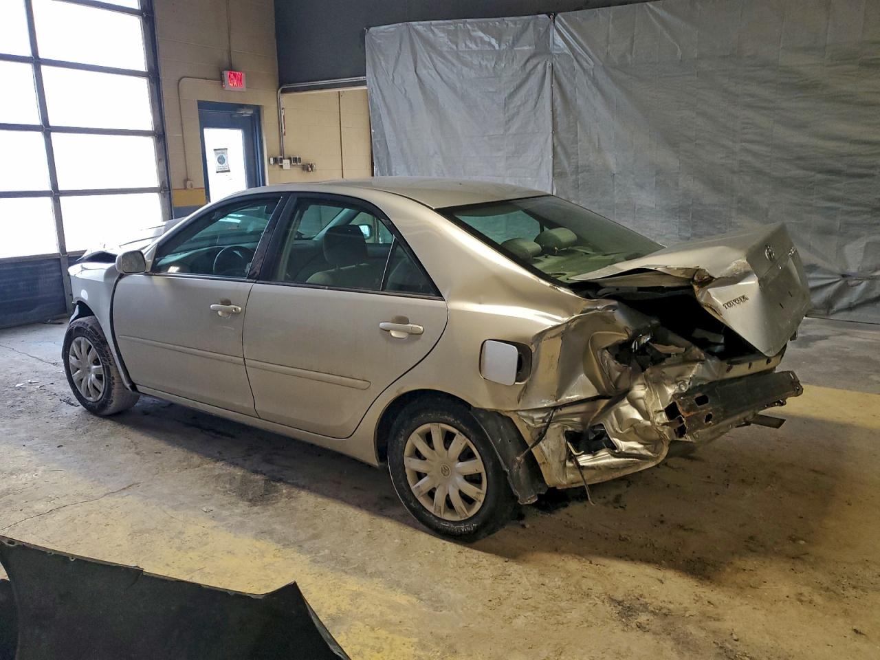 2005 TOYOTA CAMRY LE photo 3
