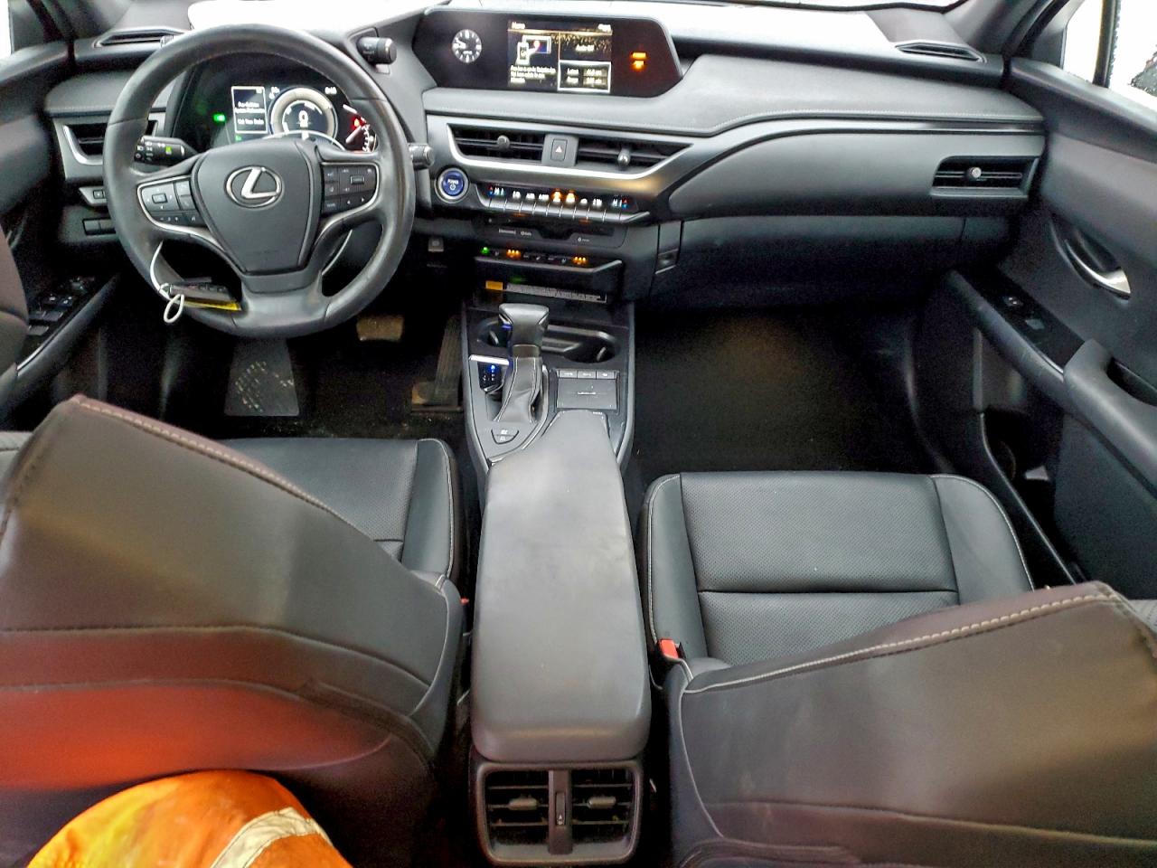 2021 LEXUS UX 250H photo 15