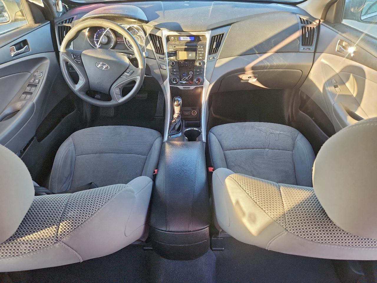 2013 HYUNDAI SONATA GLS photo 22