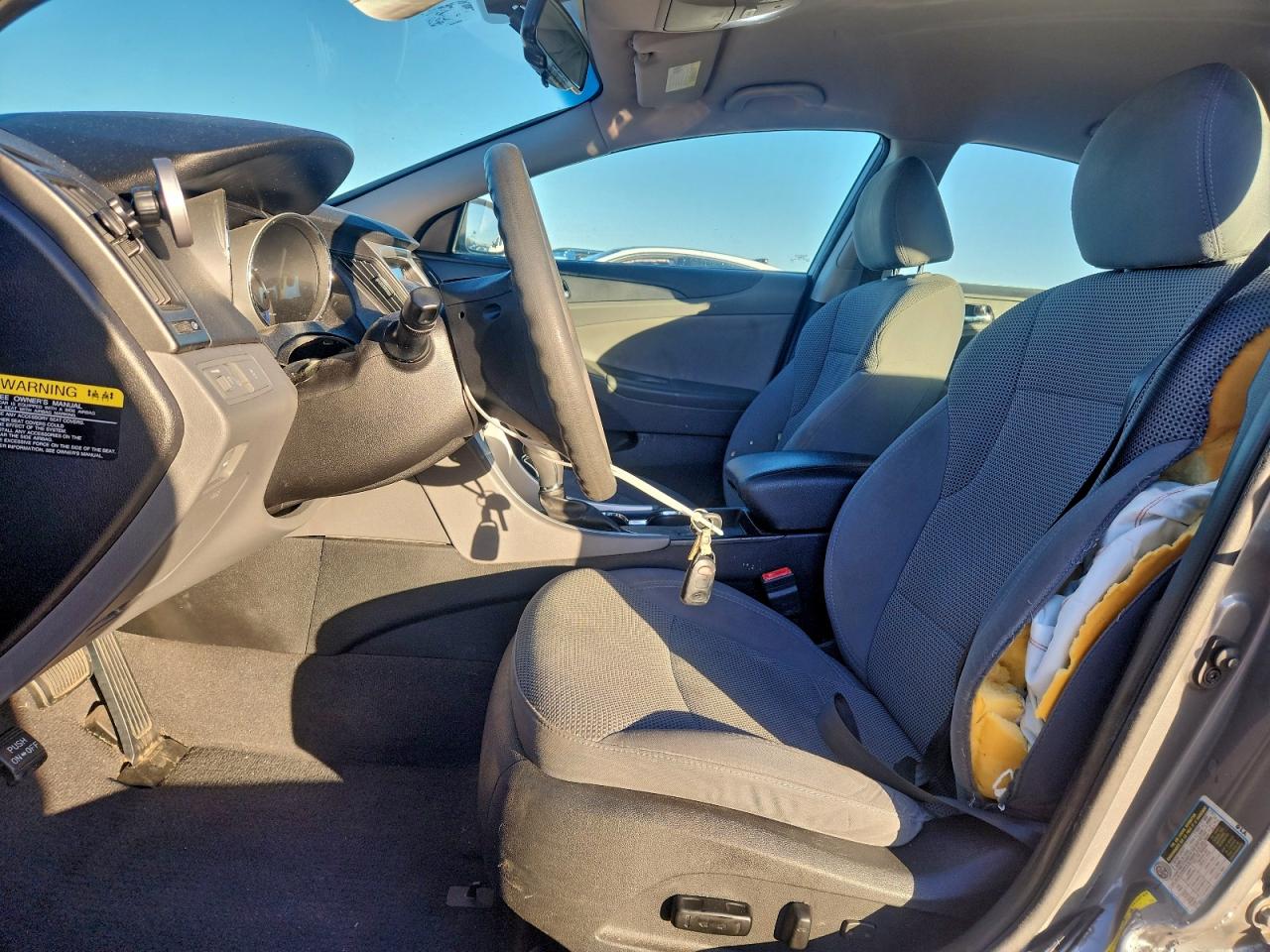 2013 HYUNDAI SONATA GLS photo 19