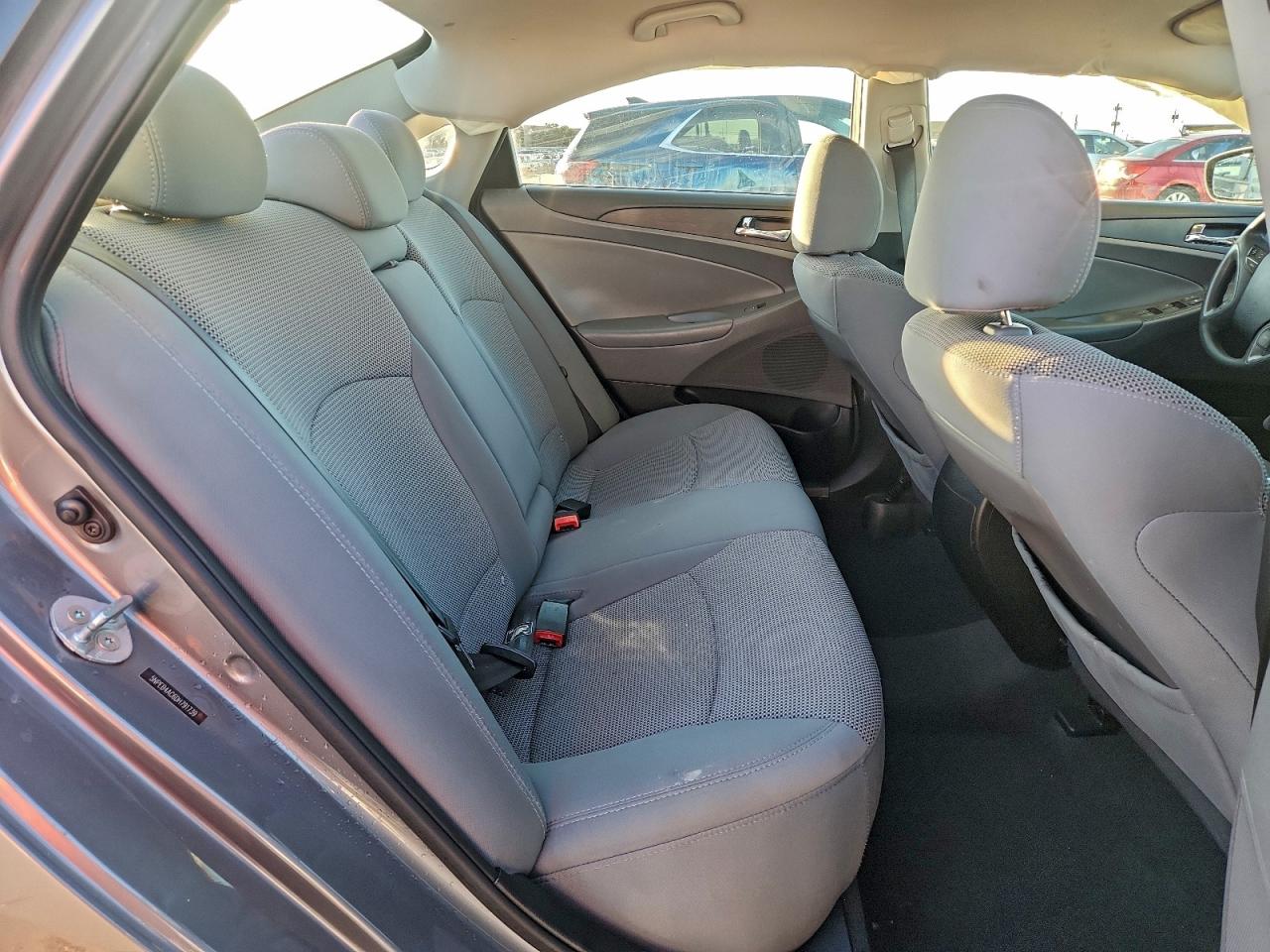 2013 HYUNDAI SONATA GLS photo 28