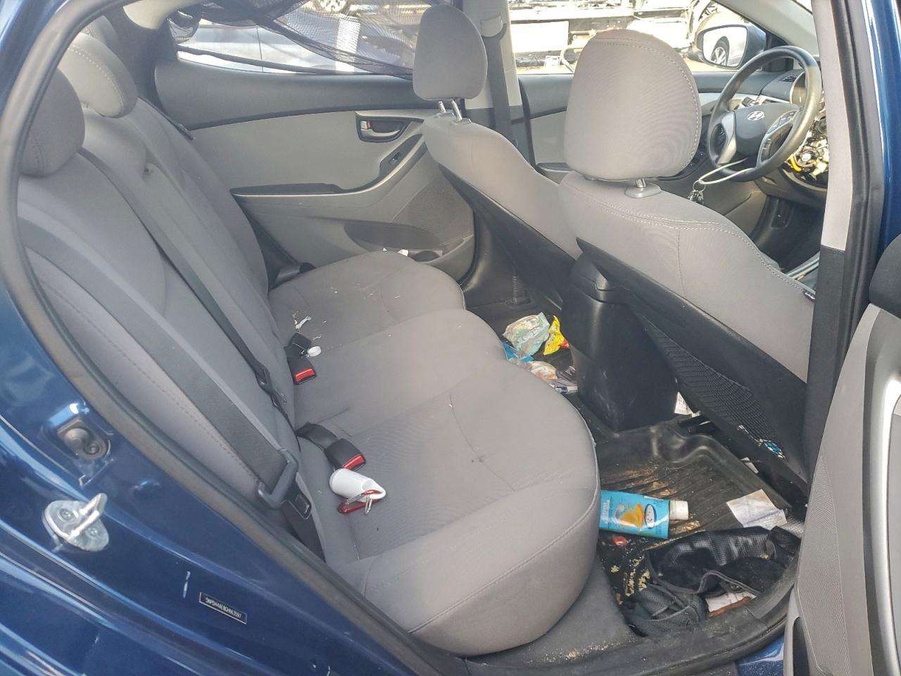 2016 HYUNDAI ELANTRA SE photo 28