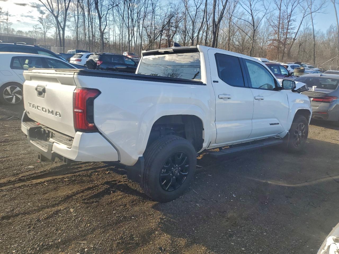 2024 TOYOTA TACOMA DOUBLE CAB photo 5