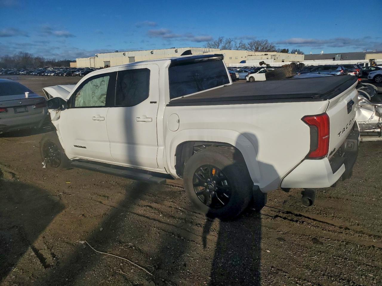 2024 TOYOTA TACOMA DOUBLE CAB photo 3