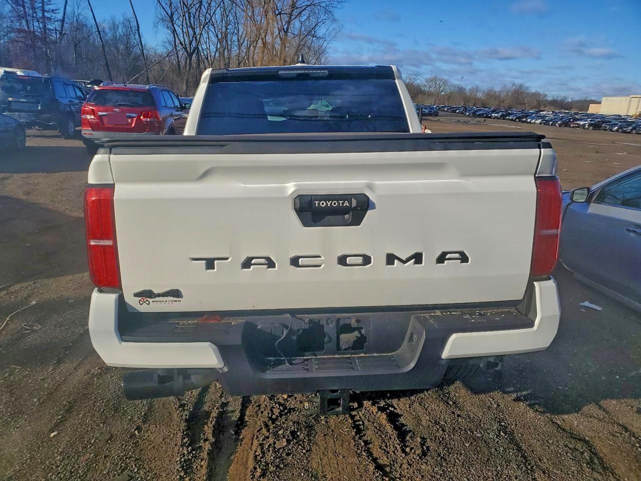 2024 TOYOTA TACOMA DOUBLE CAB photo 11