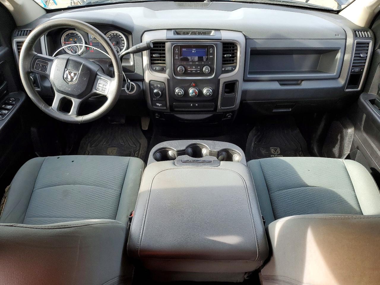 2016 RAM 1500 ST photo 8