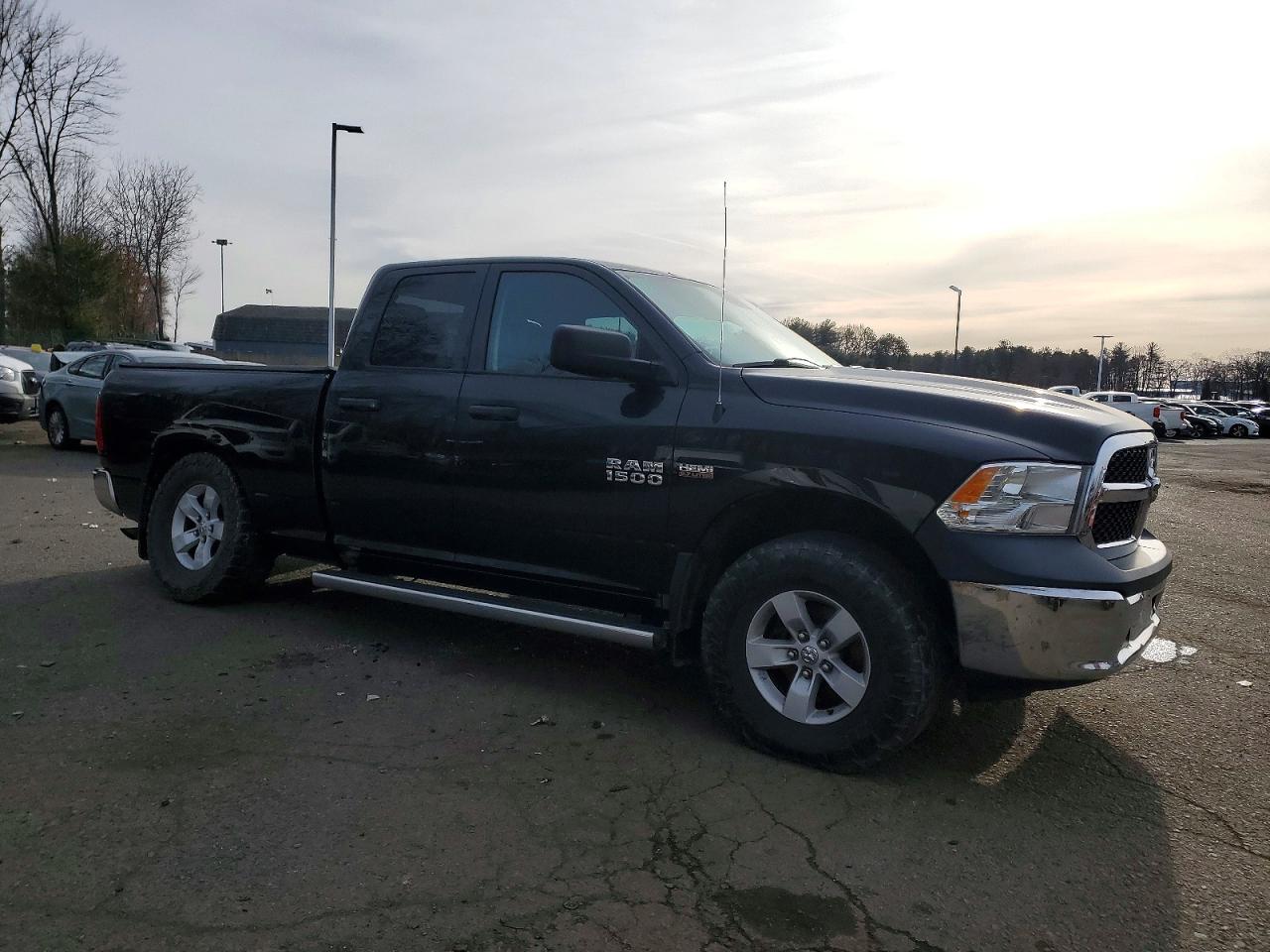 2016 RAM 1500 ST photo 4