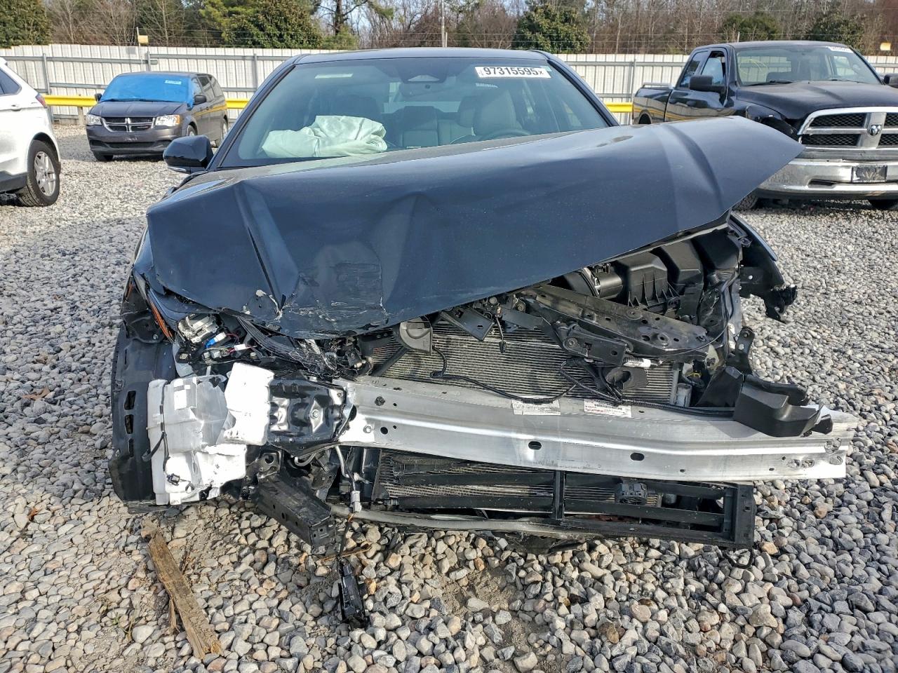 2025 TOYOTA CAMRY XSE photo 9
