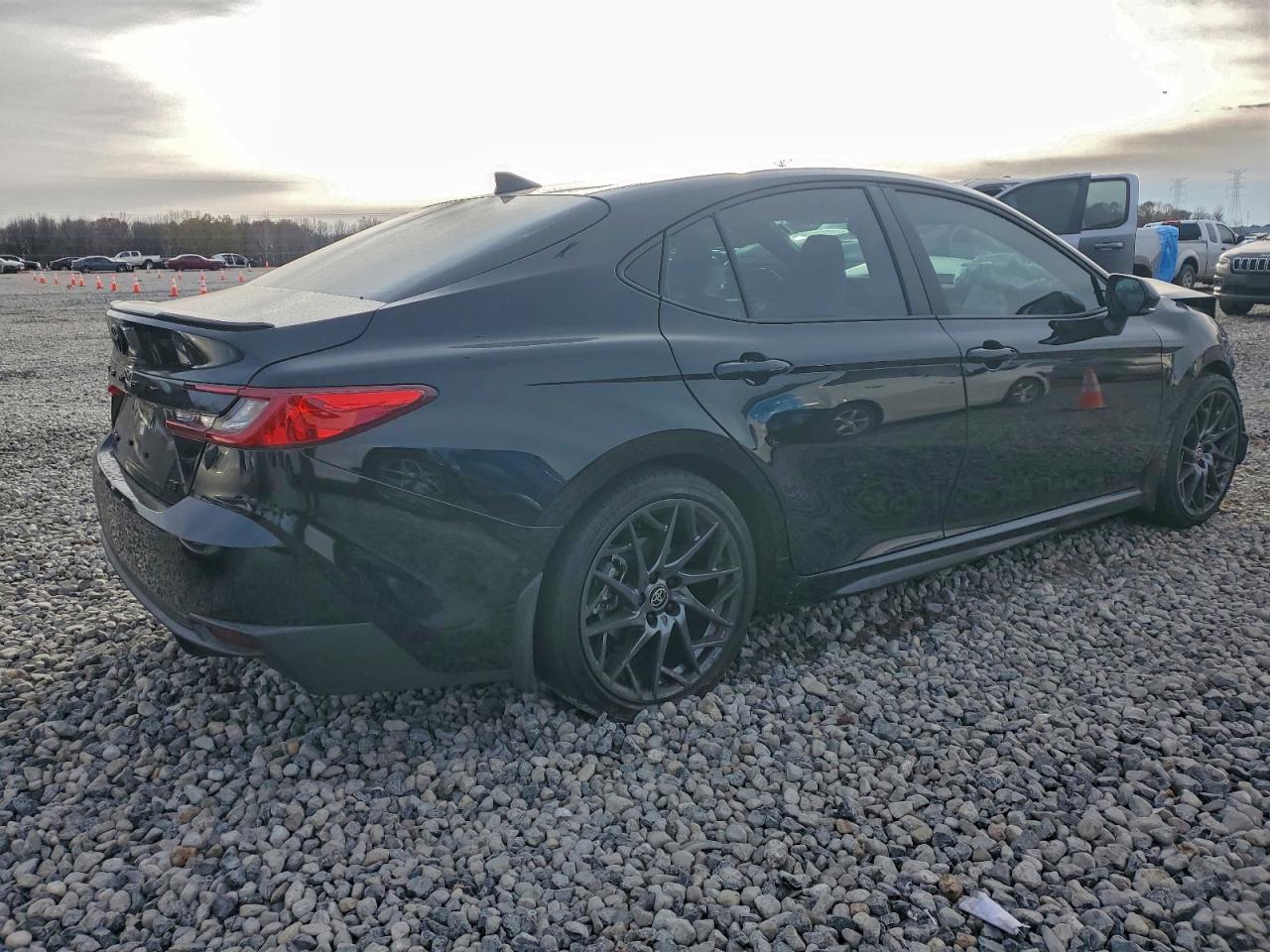 2025 TOYOTA CAMRY XSE photo 5