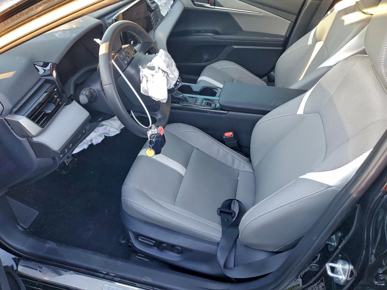 2025 TOYOTA CAMRY XSE photo 13
