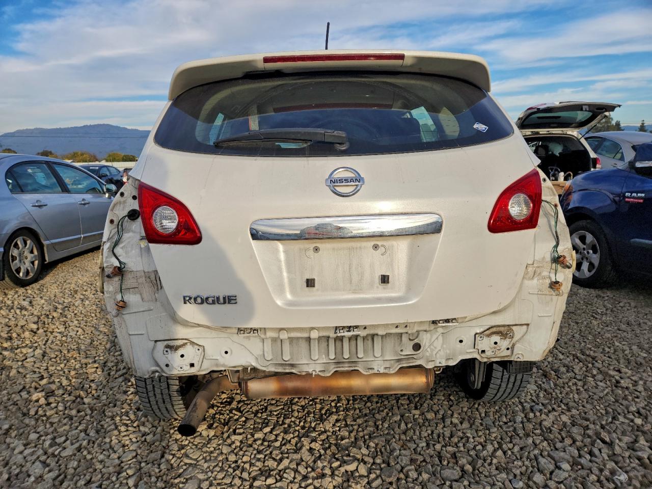 2013 NISSAN ROGUE S photo 16