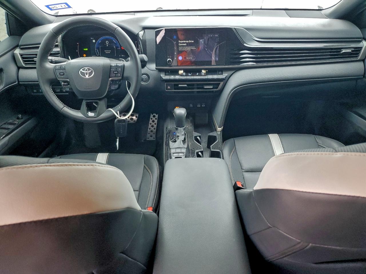 2025 TOYOTA CAMRY photo 8