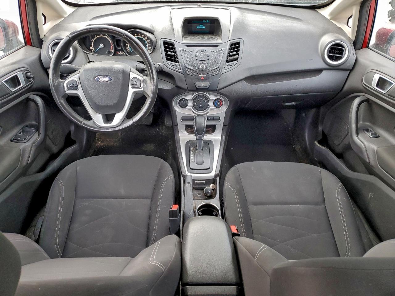 2016 FORD FIESTA SE photo 15