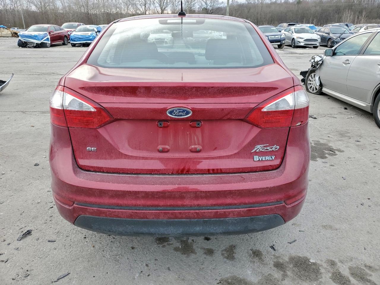 2016 FORD FIESTA SE photo 11