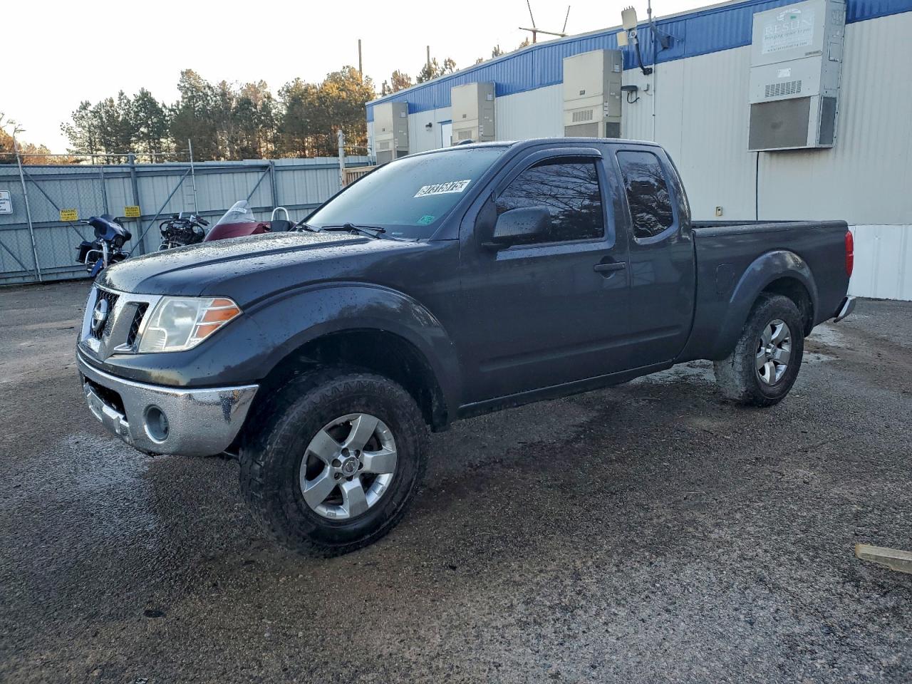 2011 NISSAN FRONTIER