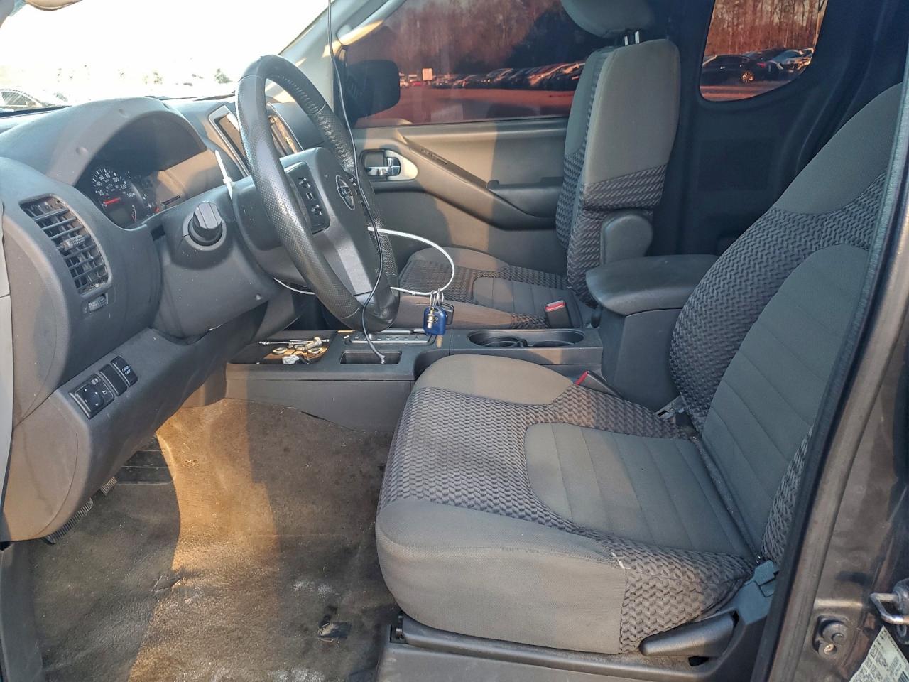 2011 NISSAN FRONTIER SV photo 7