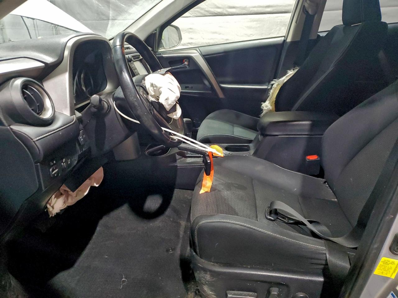 2018 TOYOTA RAV4 XLE photo 7