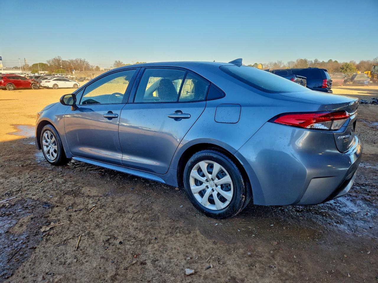 2022 TOYOTA COROLLA LE photo 2