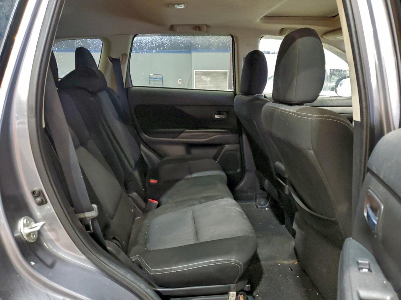 2017 MITSUBISHI OUTLANDER SE photo 31
