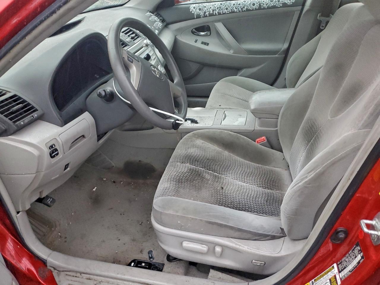 2011 TOYOTA CAMRY BASE photo 19