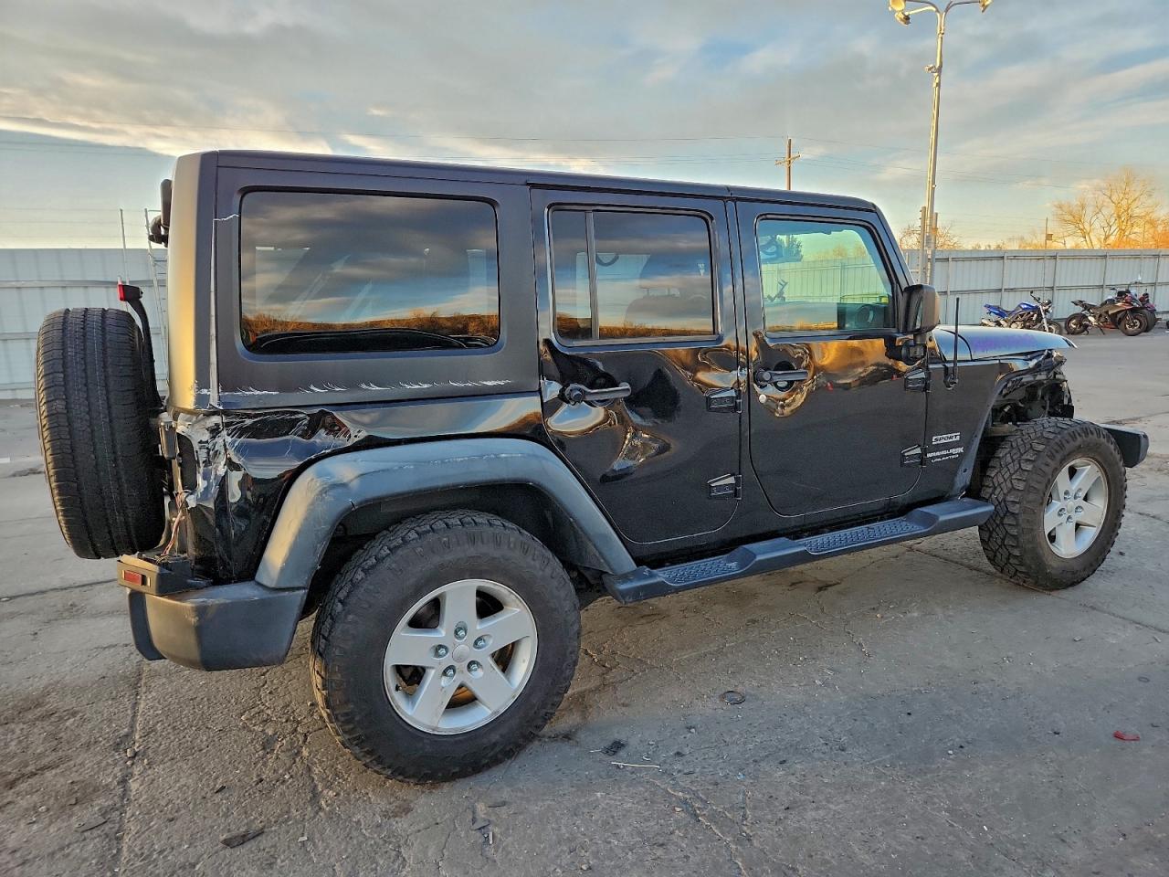 2018 JEEP WRANGLER UNLIMITED SPORT photo 3