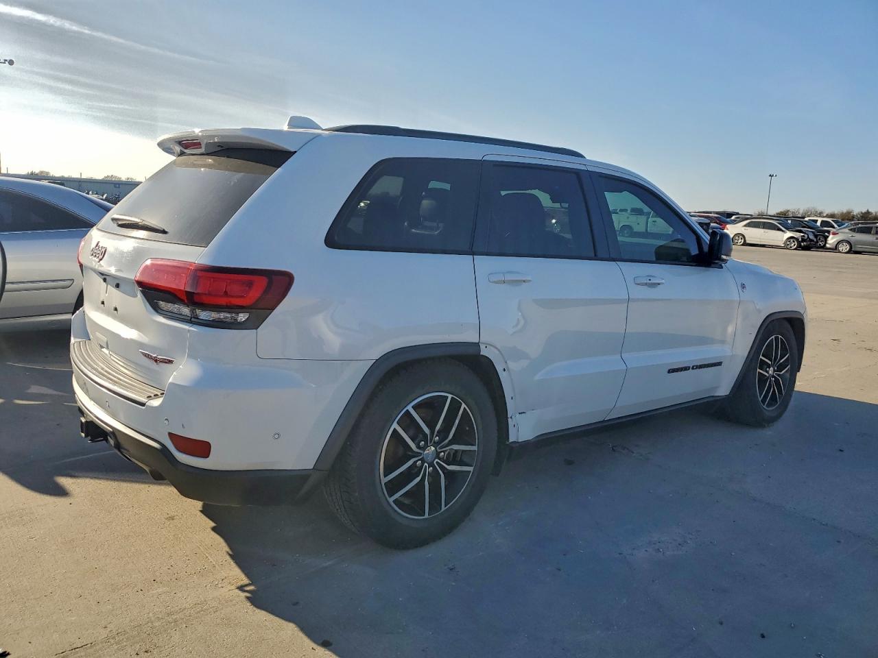 2018 JEEP GRAND CHEROKEE TRAILHAWK photo 3