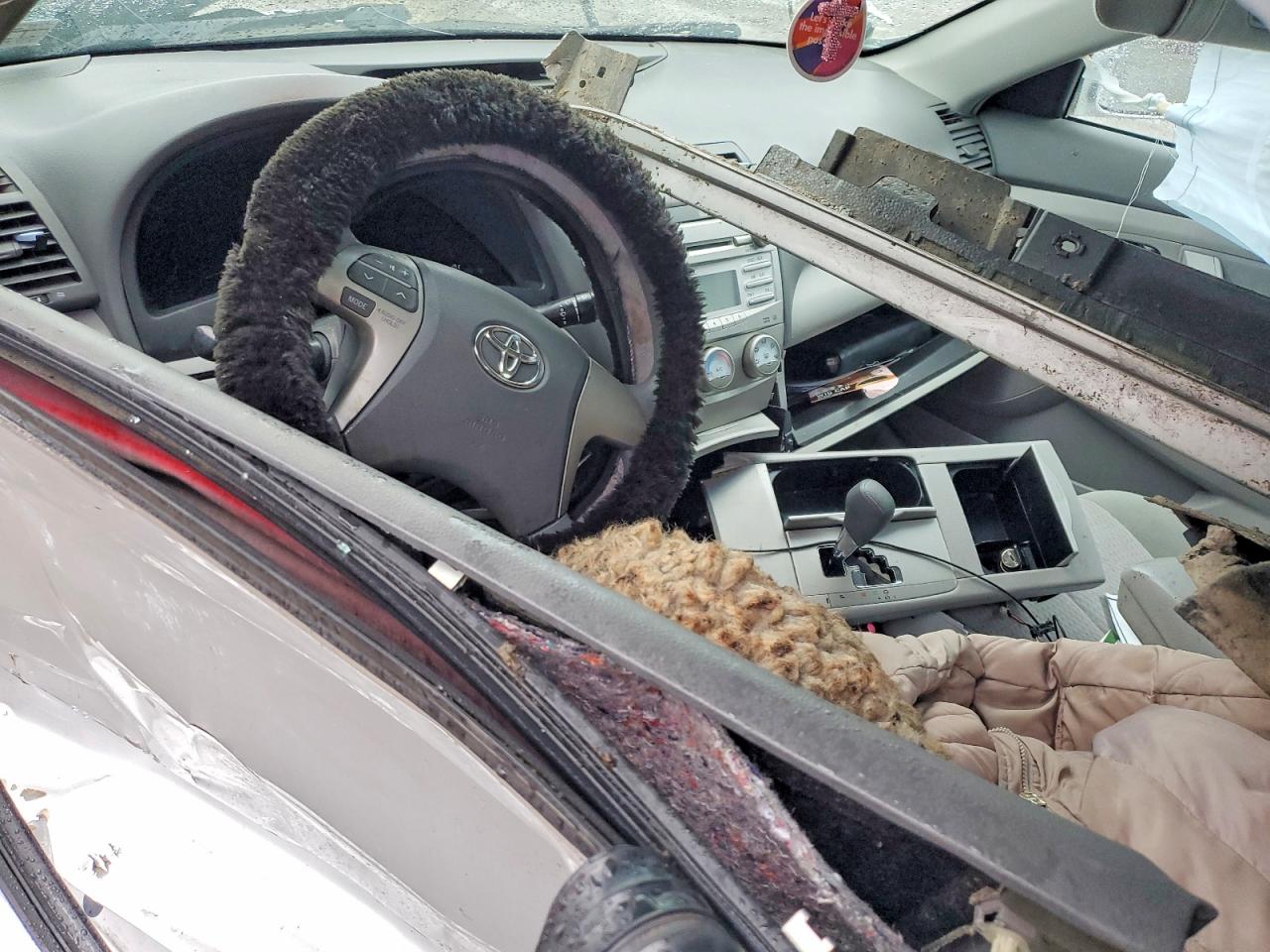 2010 TOYOTA CAMRY BASE photo 8