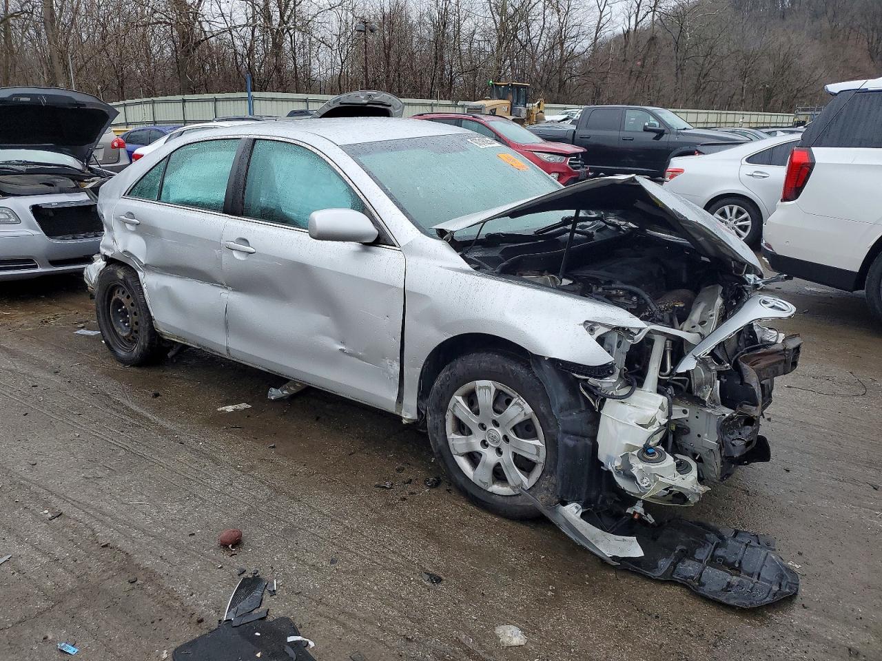 2010 TOYOTA CAMRY BASE photo 4