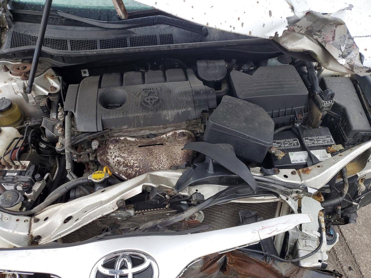 2010 TOYOTA CAMRY BASE photo 11