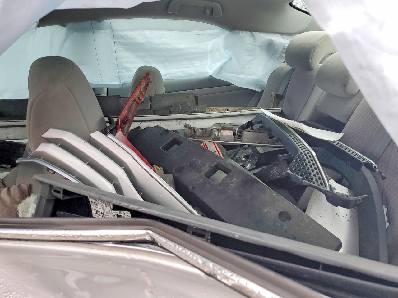 2010 TOYOTA CAMRY BASE photo 10