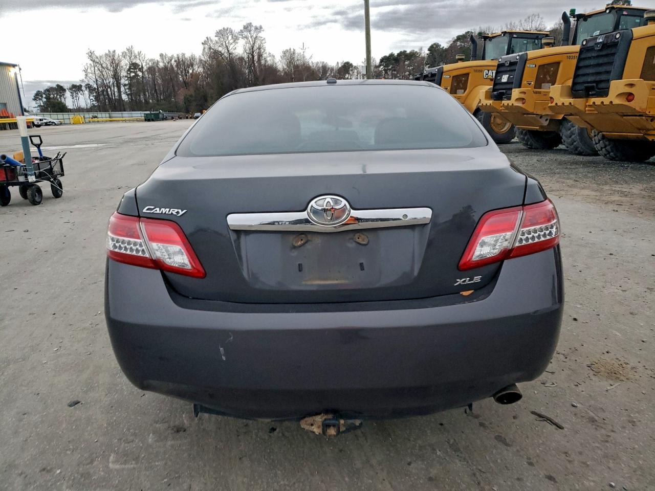 2010 TOYOTA CAMRY BASE photo 16