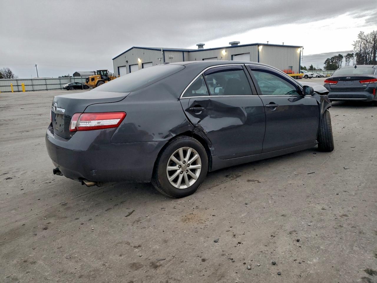 2010 TOYOTA CAMRY BASE photo 7