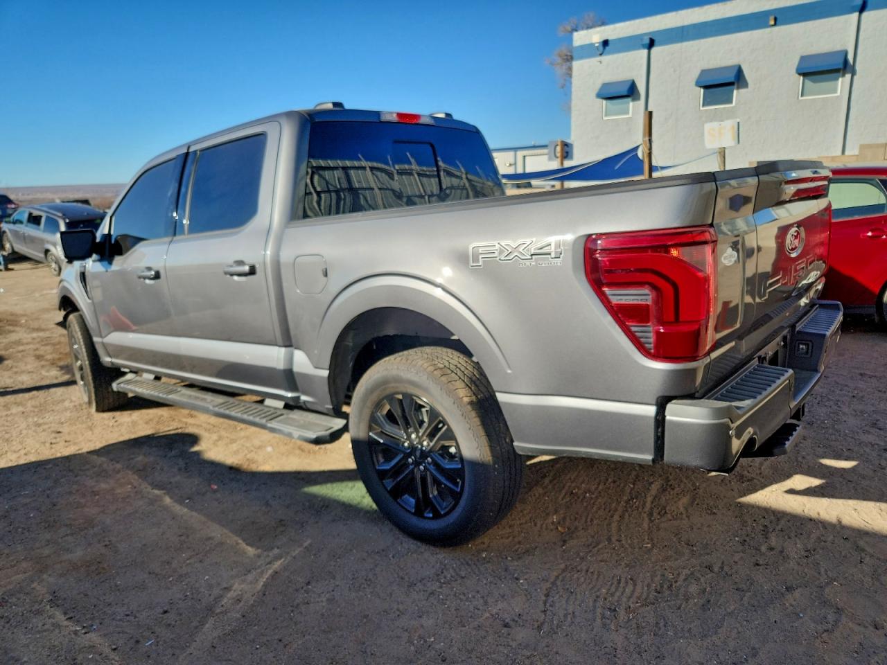 2025 FORD F150 LARIAT photo 3