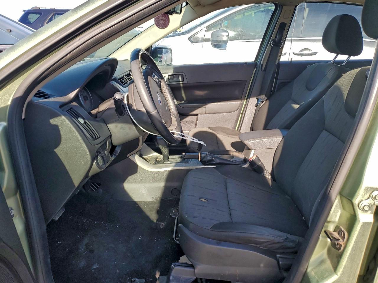 2008 FORD FOCUS SE photo 7