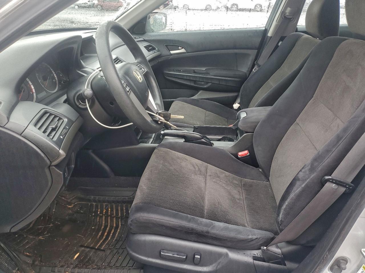 2009 HONDA ACCORD LXP photo 7