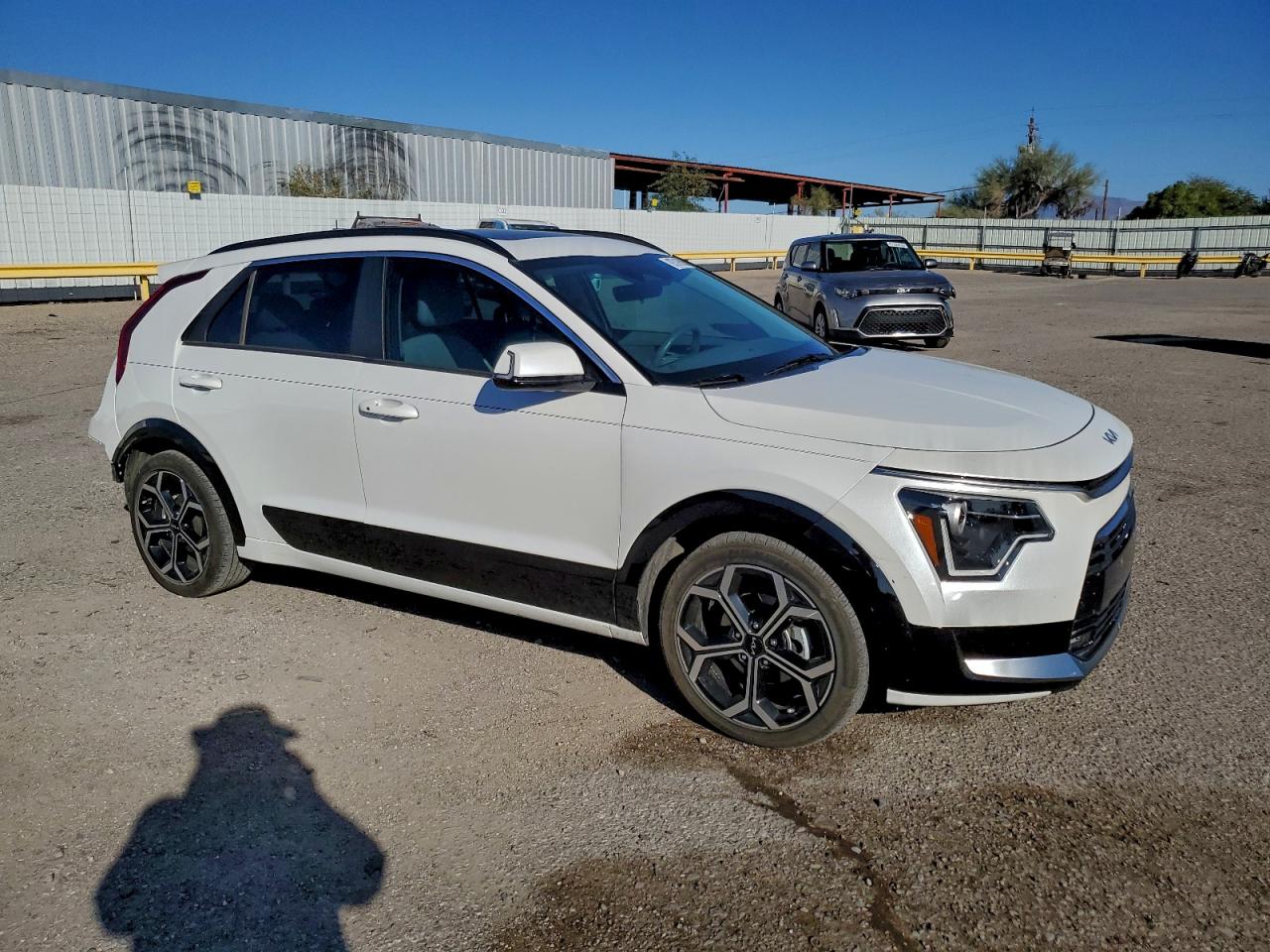 2023 KIA NIRO EX photo 4