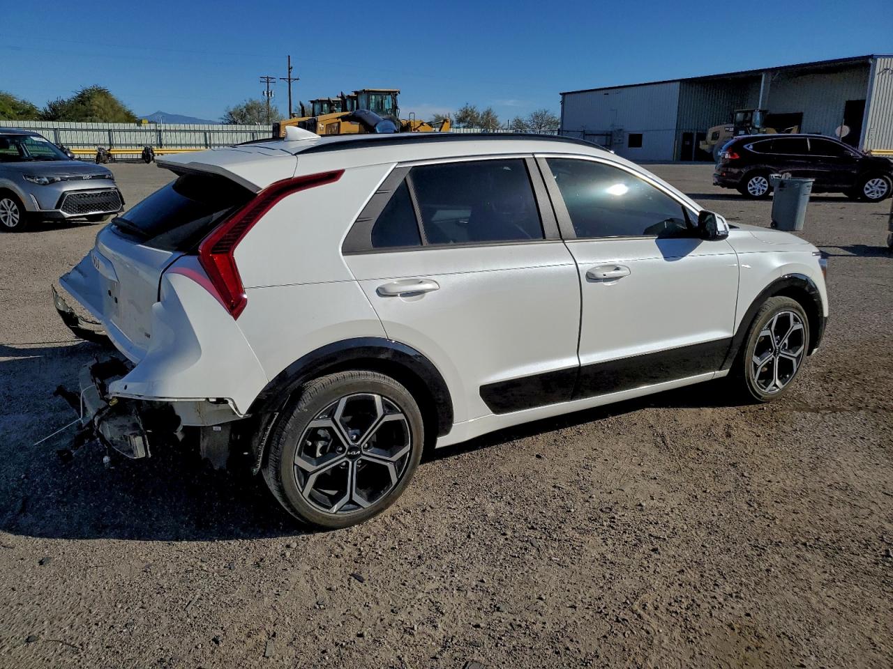 2023 KIA NIRO EX photo 3