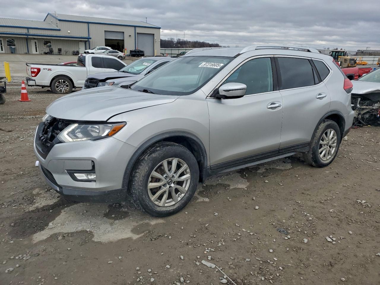 2017 NISSAN ROGUE