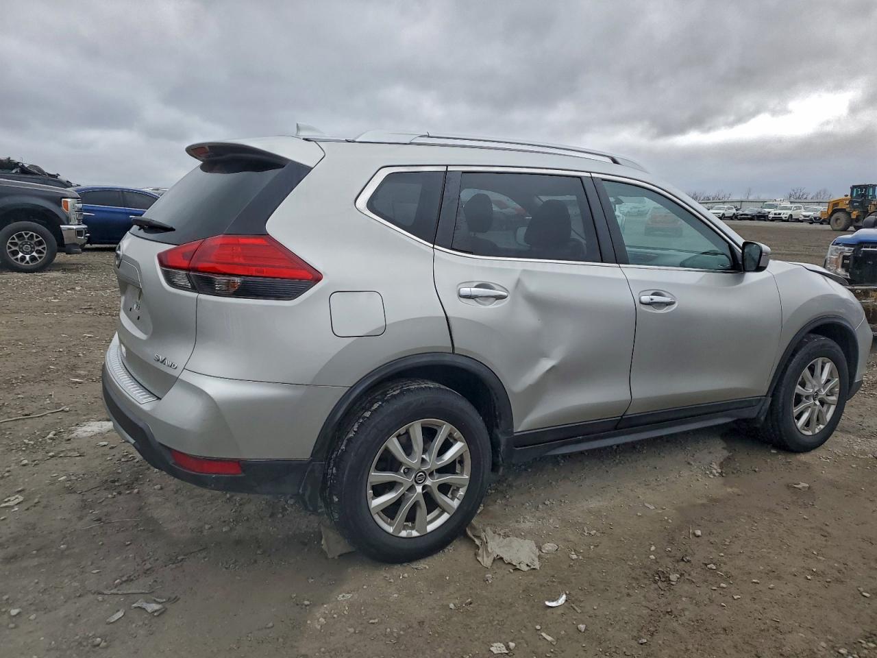 2017 NISSAN ROGUE S photo 3