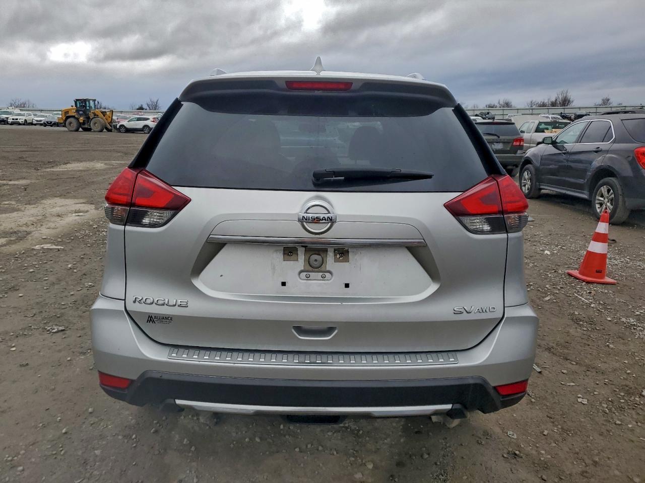 2017 NISSAN ROGUE S photo 6