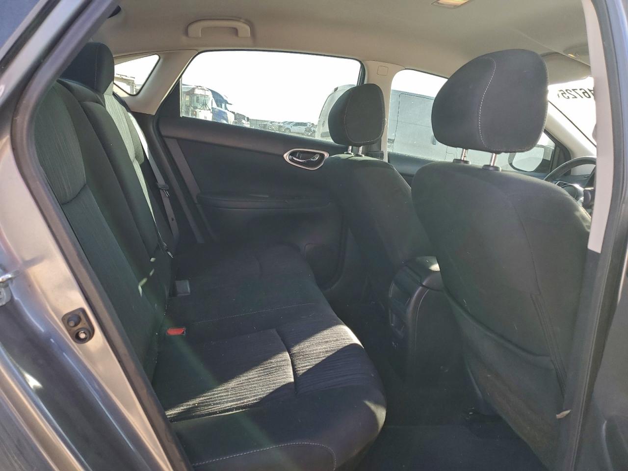 2019 NISSAN SENTRA S photo 19
