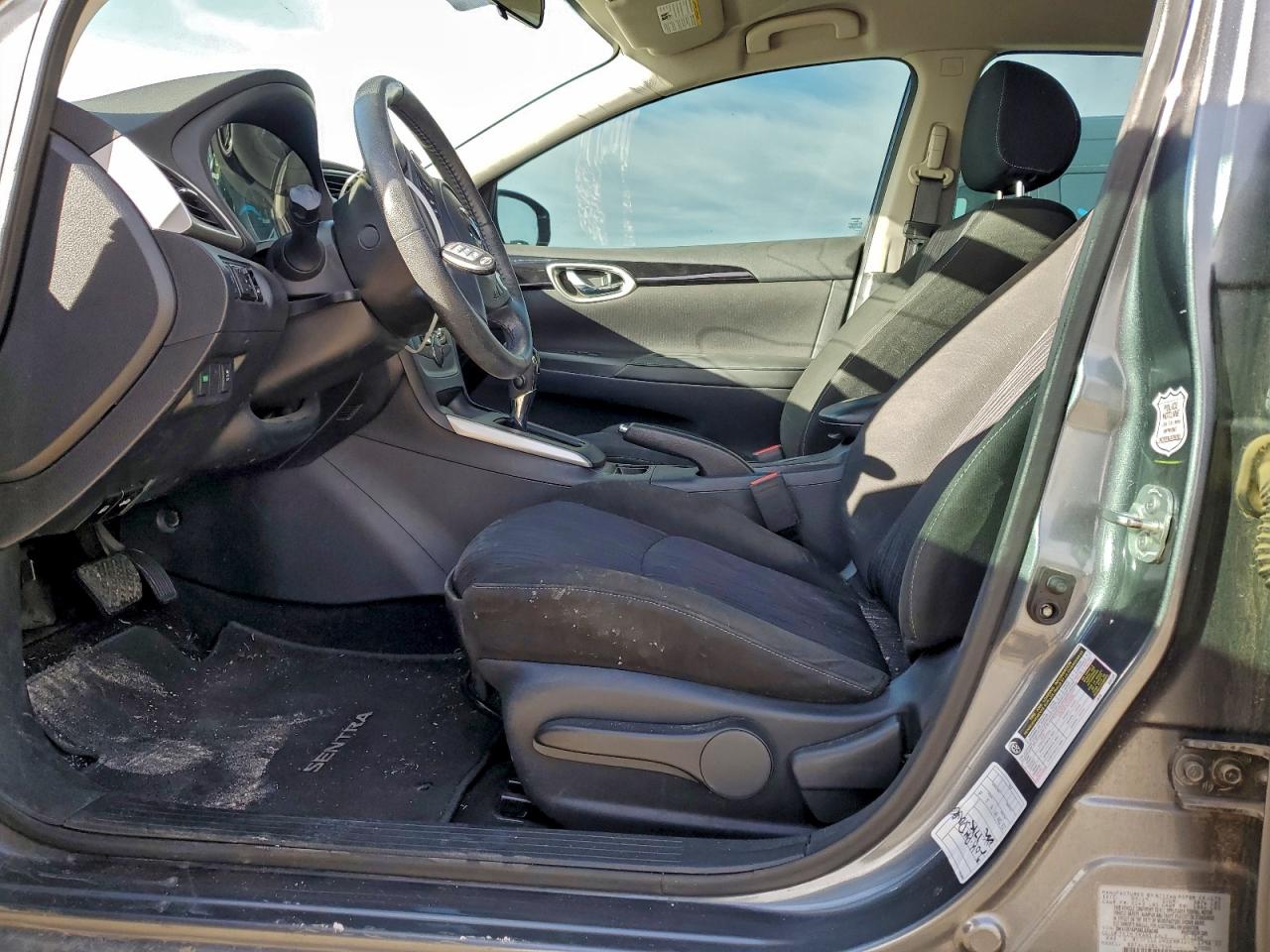 2019 NISSAN SENTRA S photo 13